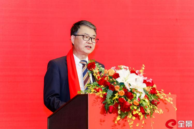 高壁垒下稀缺性凸显 铖昌科技上市首日:截至上午收盘股价涨44%|芯片_